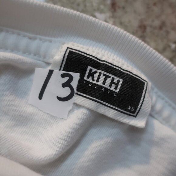 Womens Kith White Multi Long Sleeve Opposites Attract Graphic T- Shirt Top XS - Picture 11 of 14